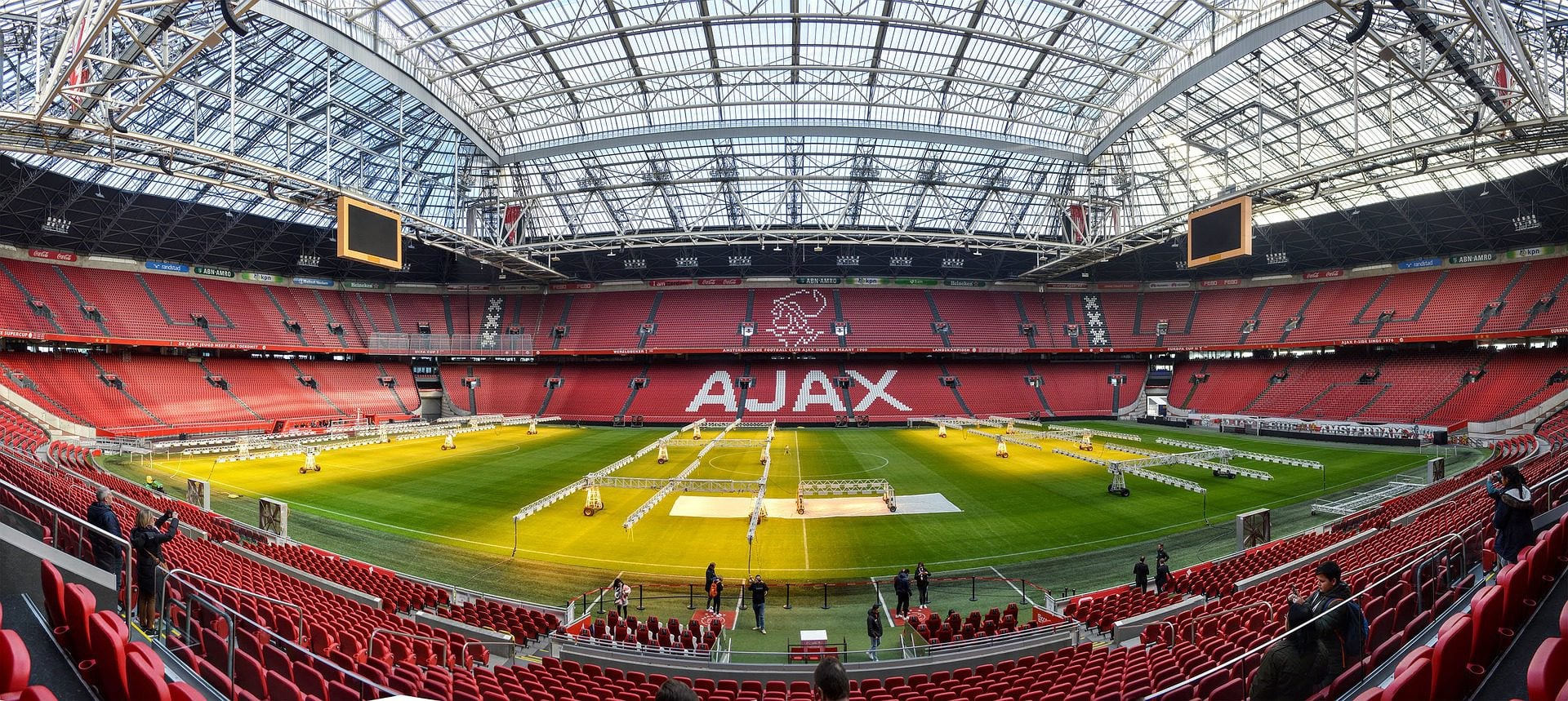 Dutch minister defends sponsorship transition timeline