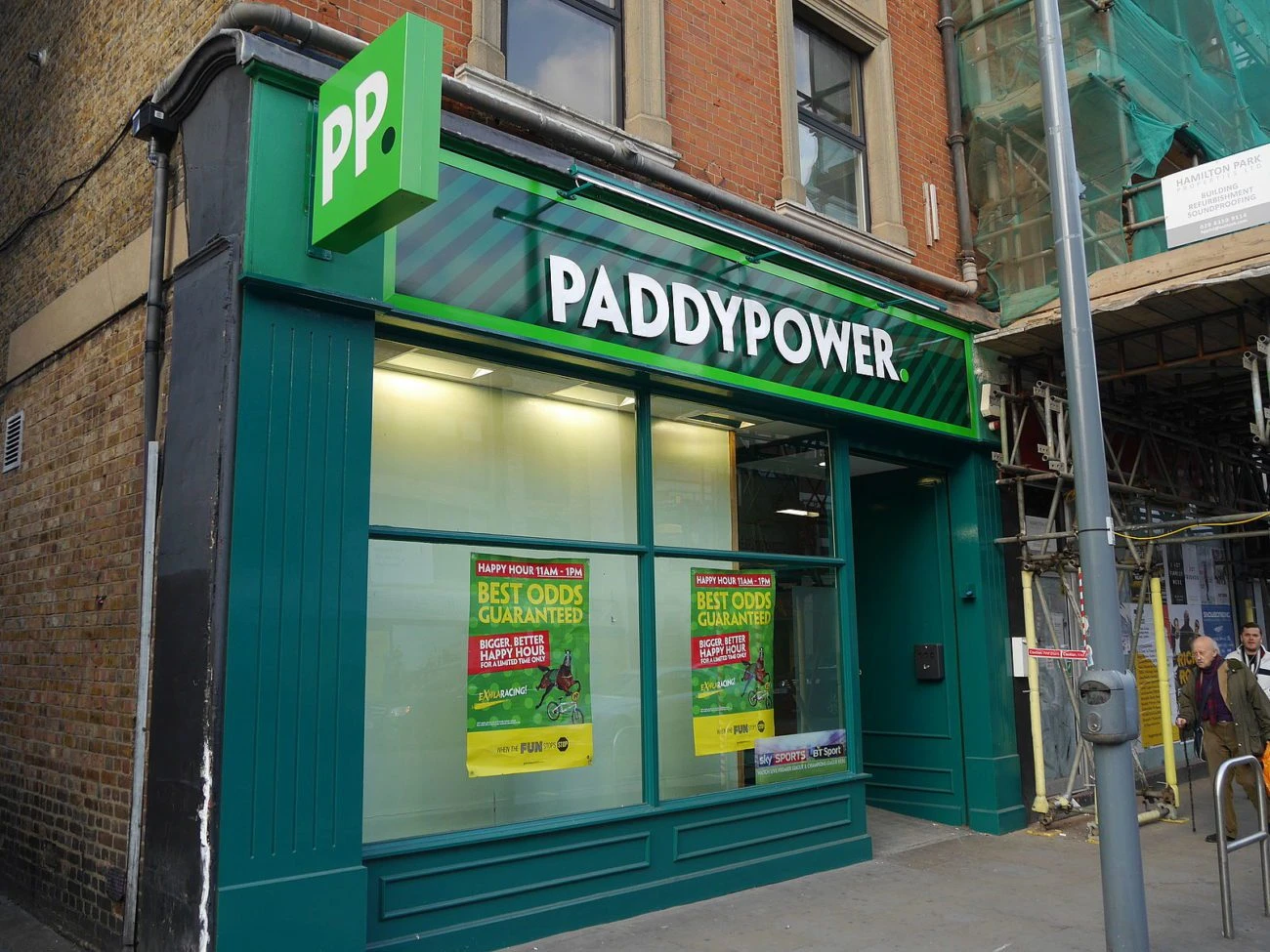 Paddy Power closes 21 shops in Ireland