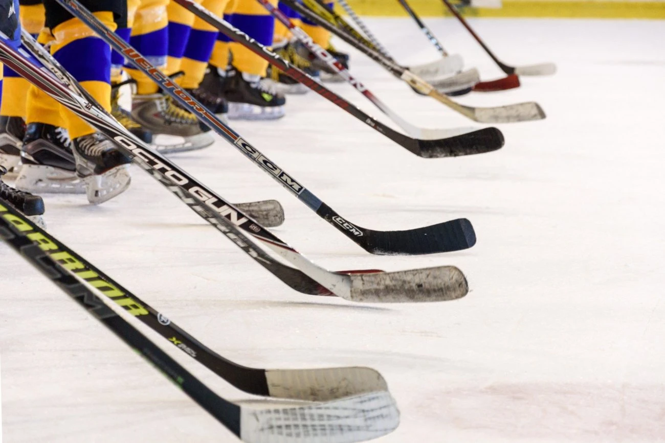 Penn Entertainment’s ESPN Bet and theScore Bet strike partnerships with NHL